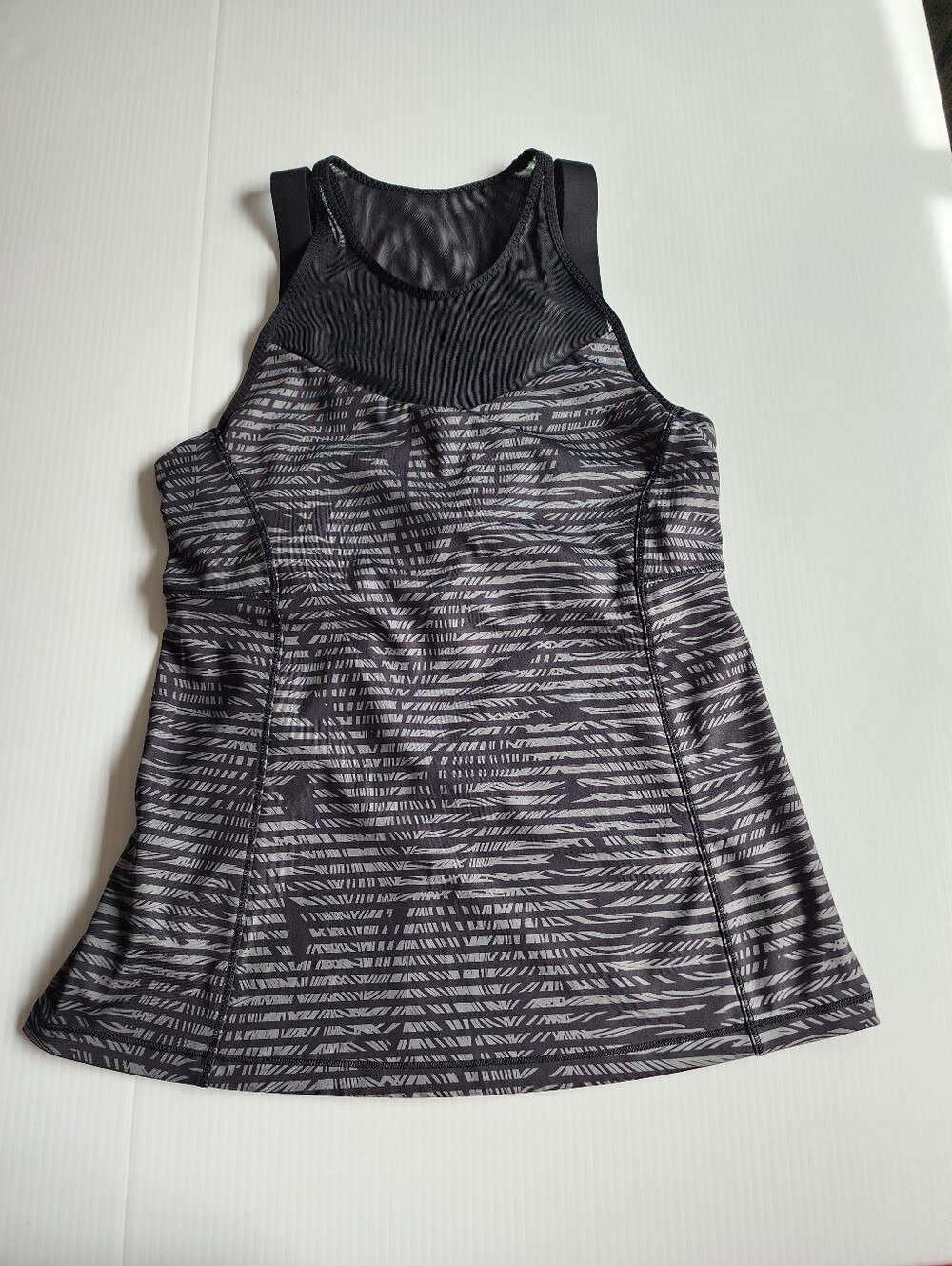 Lululemon Sz8 Running In The City Tank Stripe Play Slate Black